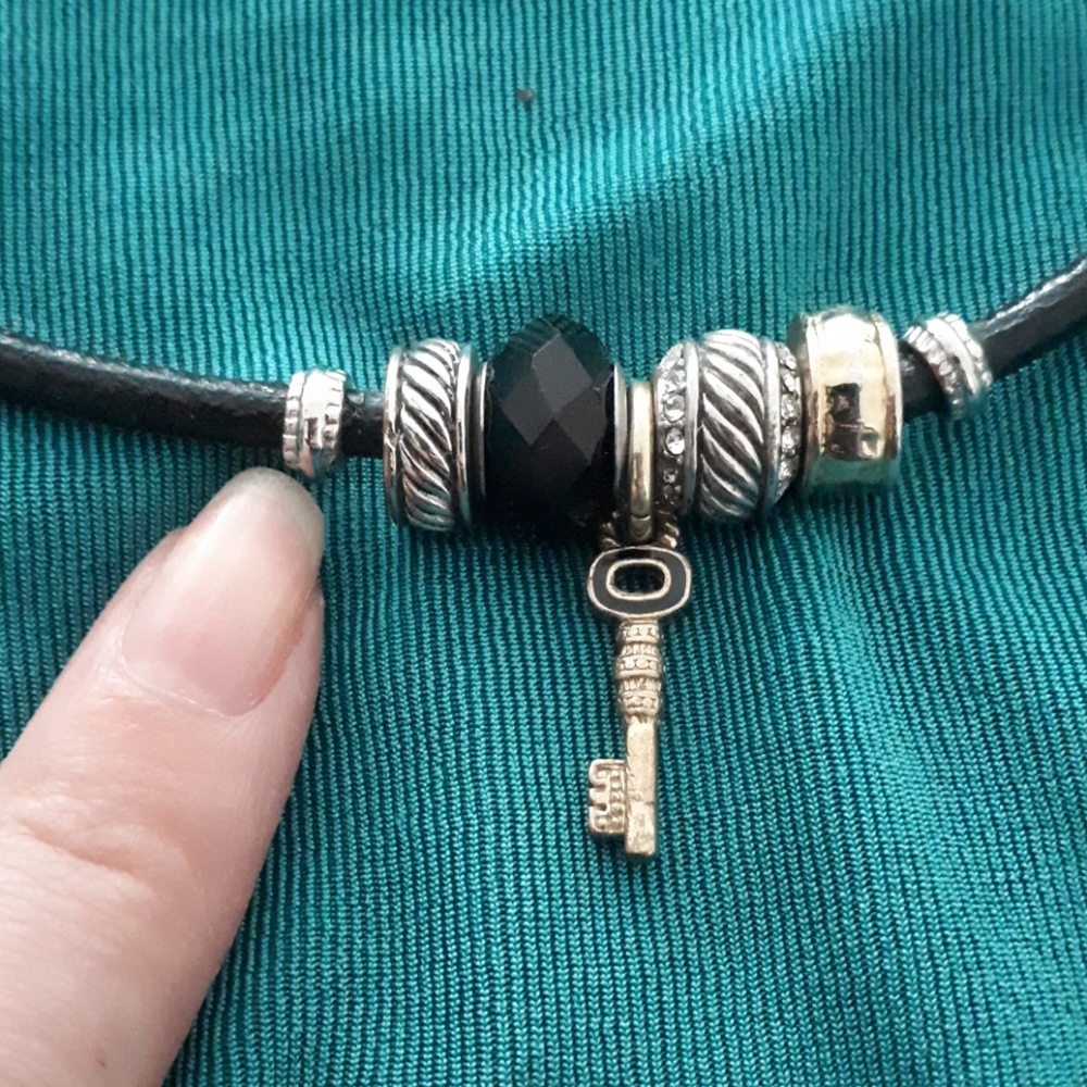 Necklace - Picture 5 of 5